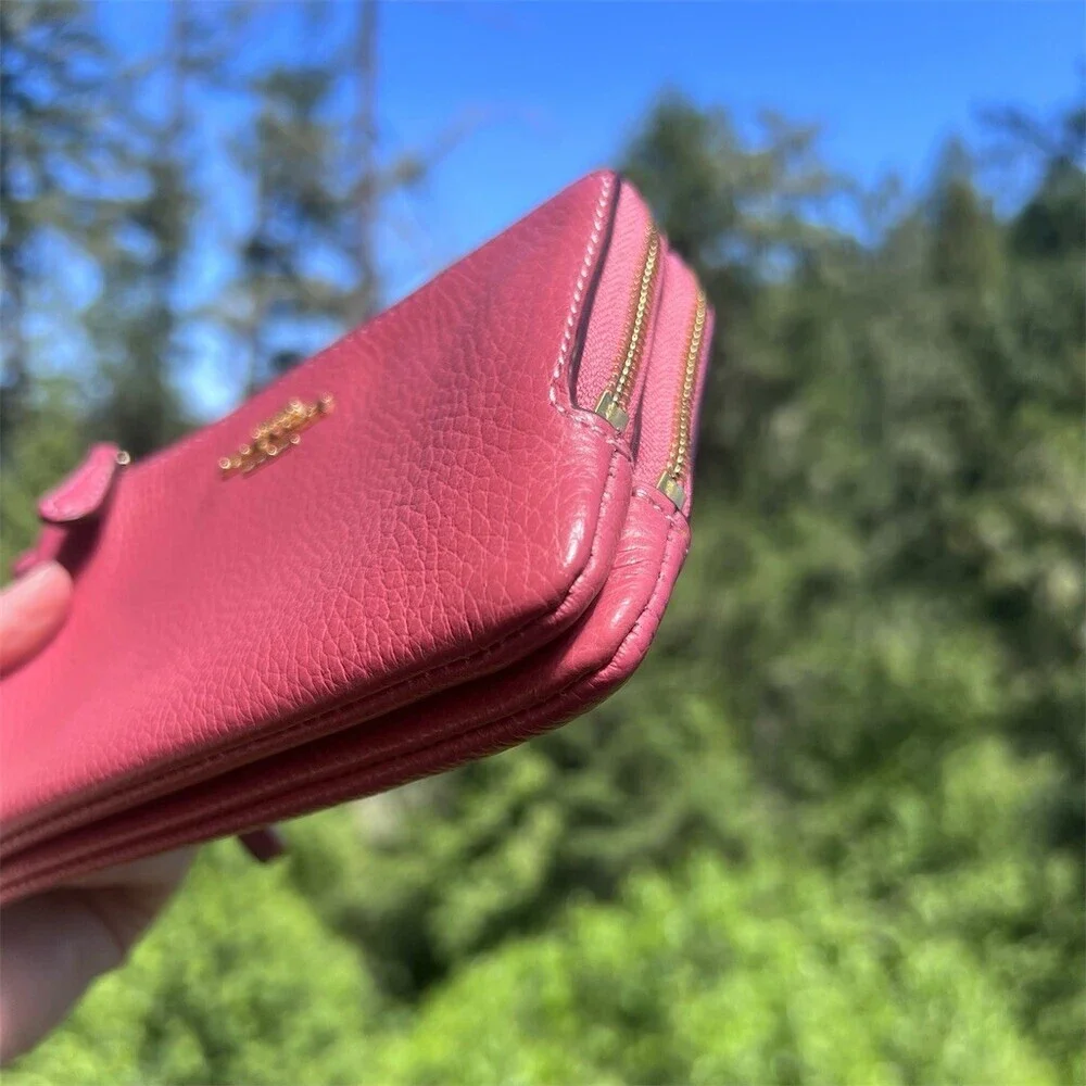 COACH Pebbled Leather Wristlet Double Zip Cardholder Wallet Pink w Gold Hardware
